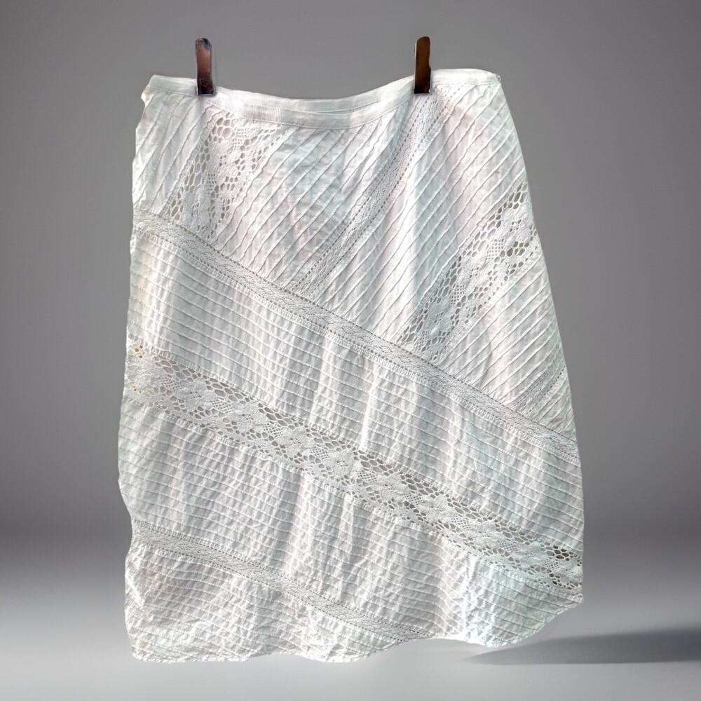 Vintage Liz Claiborne White Midi Skirt with Lace Panels